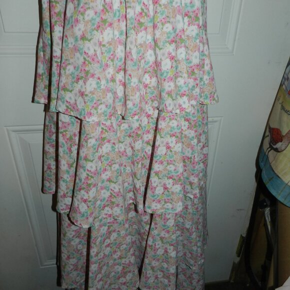 Entro Ruffle Tiered Maxi Dress floral size large🆕 FAST🏃‍♀️⚡🚚💥 - Picture 7 of 14
